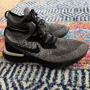 Nike Woman’s Sz 9 Epic React Flyknit - Cookies and Cream